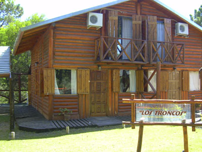 Los Troncos - Cabañas en Monte Hermoso